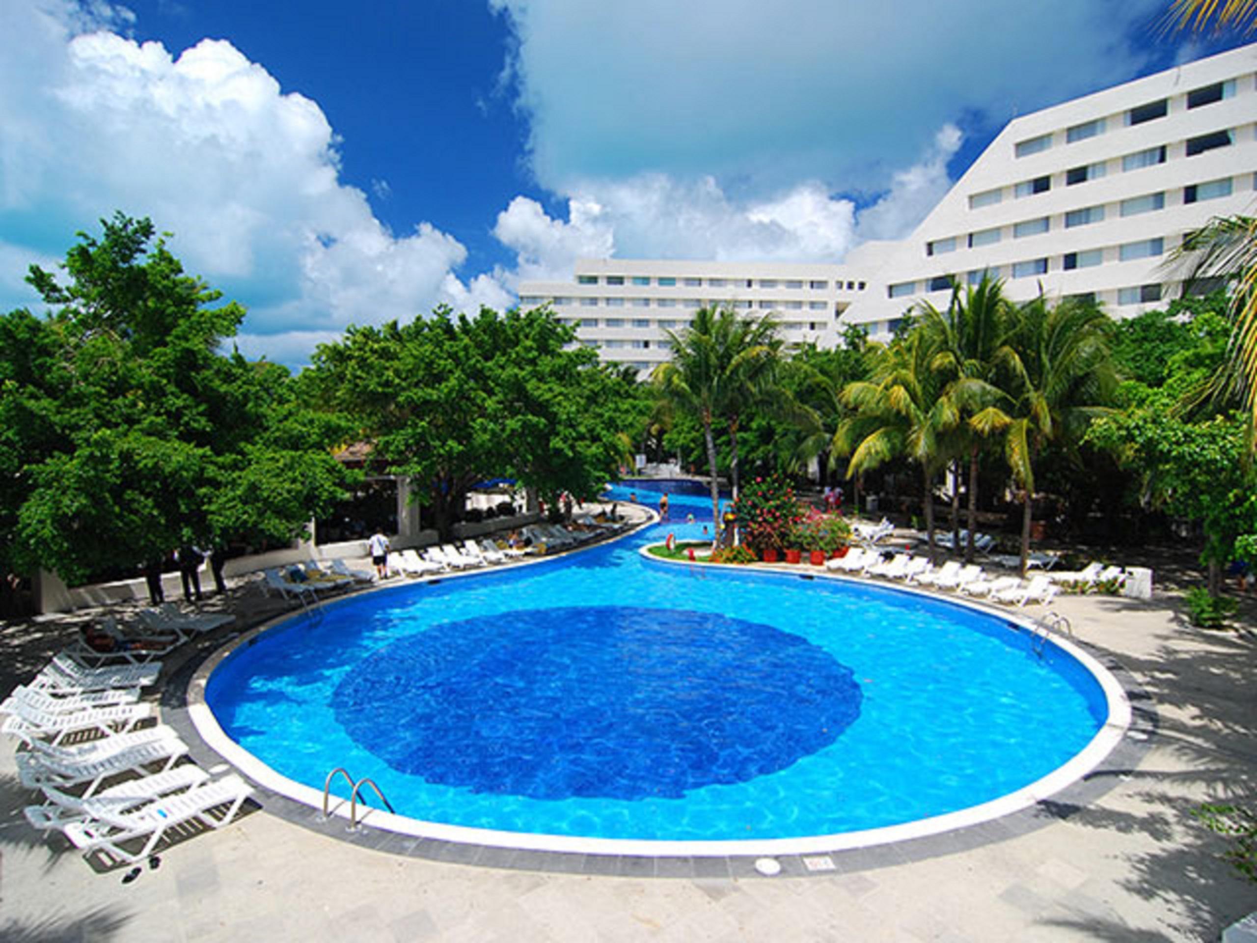 Oasis Palm Hotel Cancun Bagian luar foto
