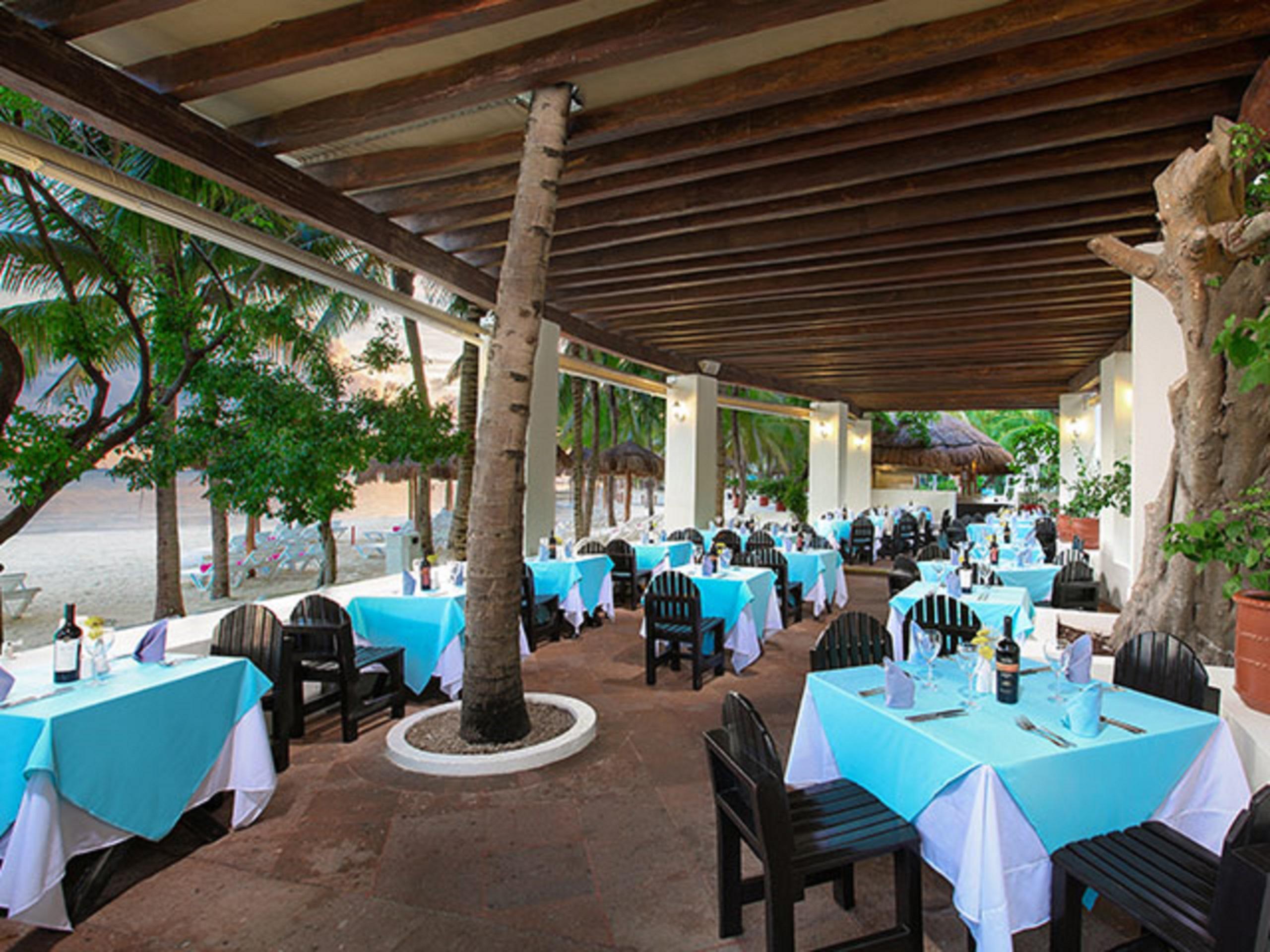 Oasis Palm Hotel Cancun Bagian luar foto