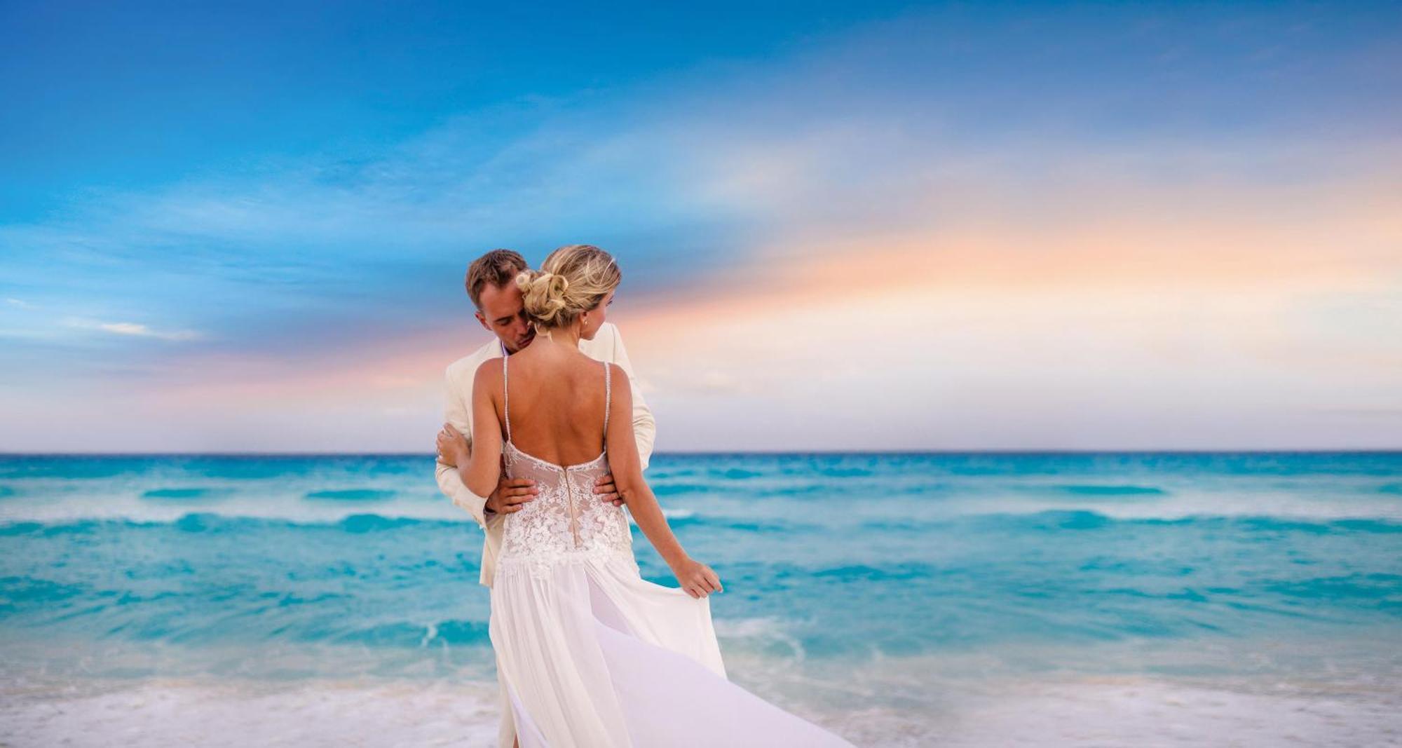 Oasis Palm Hotel Cancun Bagian luar foto
