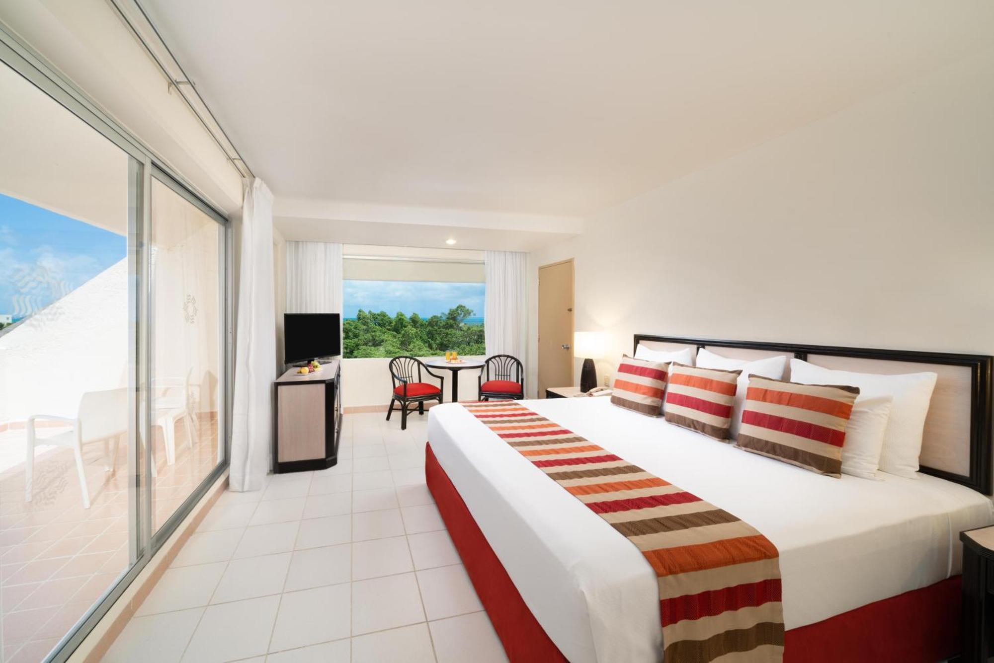 Oasis Palm Hotel Cancun Bagian luar foto