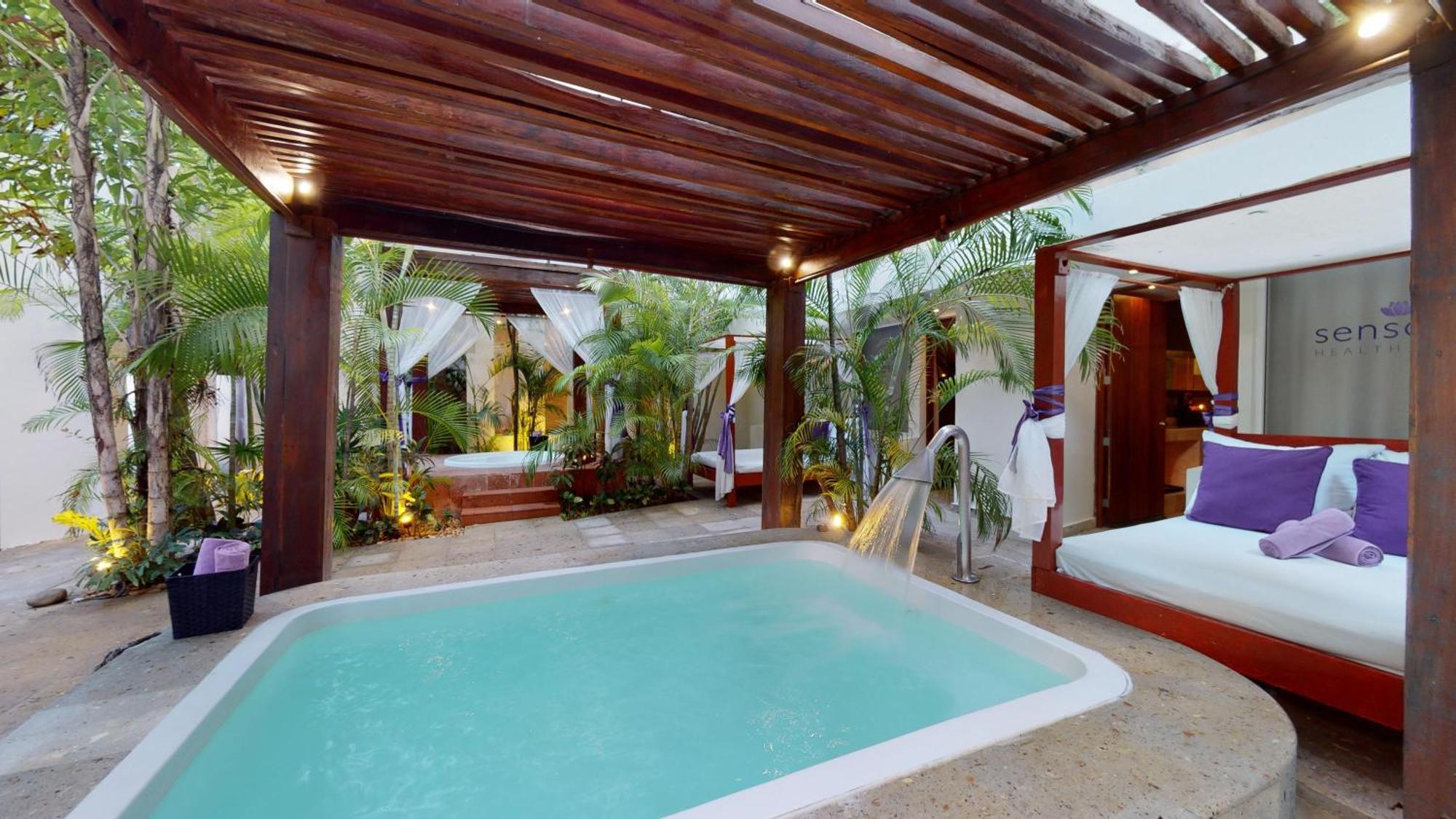 Oasis Palm Hotel Cancun Bagian luar foto