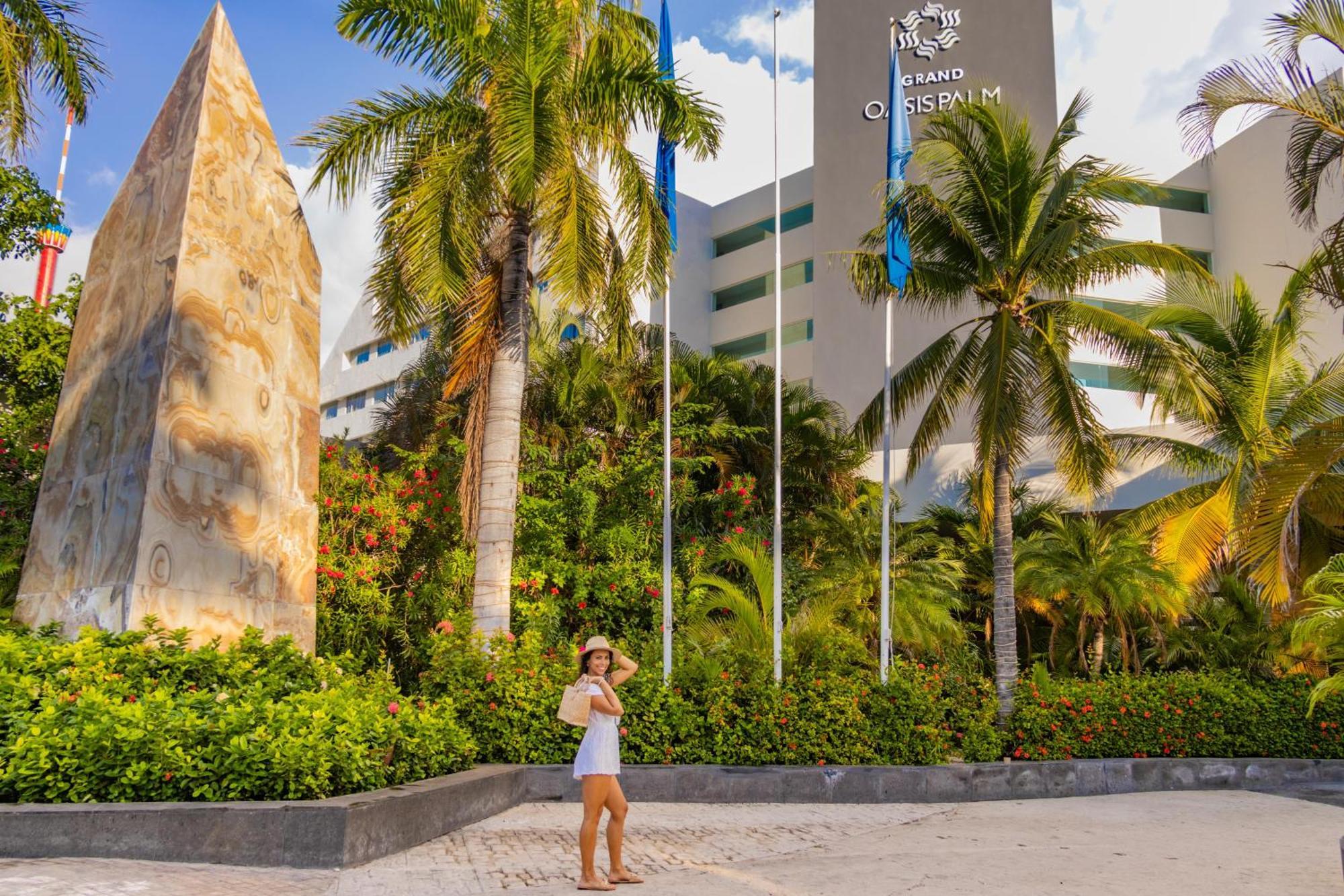 Oasis Palm Hotel Cancun Bagian luar foto